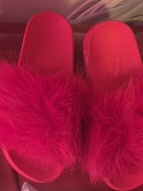 Kids ......Faux-Fur Slide Slippers - Red